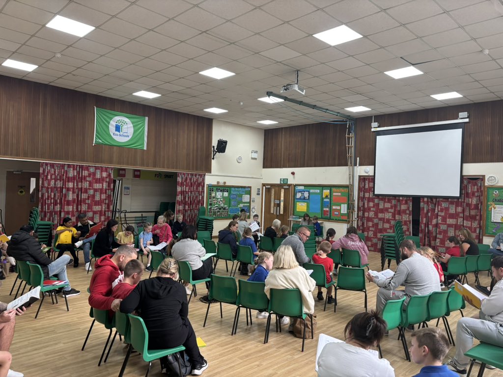 Great to see sooooo many parents in for book looks this week prior to parents’ meetings next week!