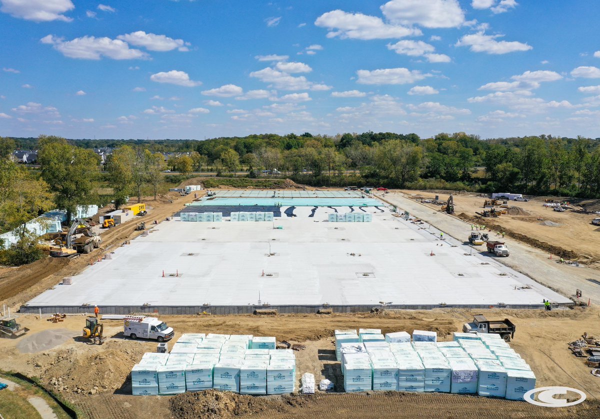 ContegraCC's tweet image. Underfloor warming system and mud slab pours are complete at Fairborn Cold Storage ❄️ Up next: installation of vapor barrier, underfloor insulation, freezer slab pour, tilt up framing/pours, and site utilities. Keep up the great work, Fairborn team! #Contegra