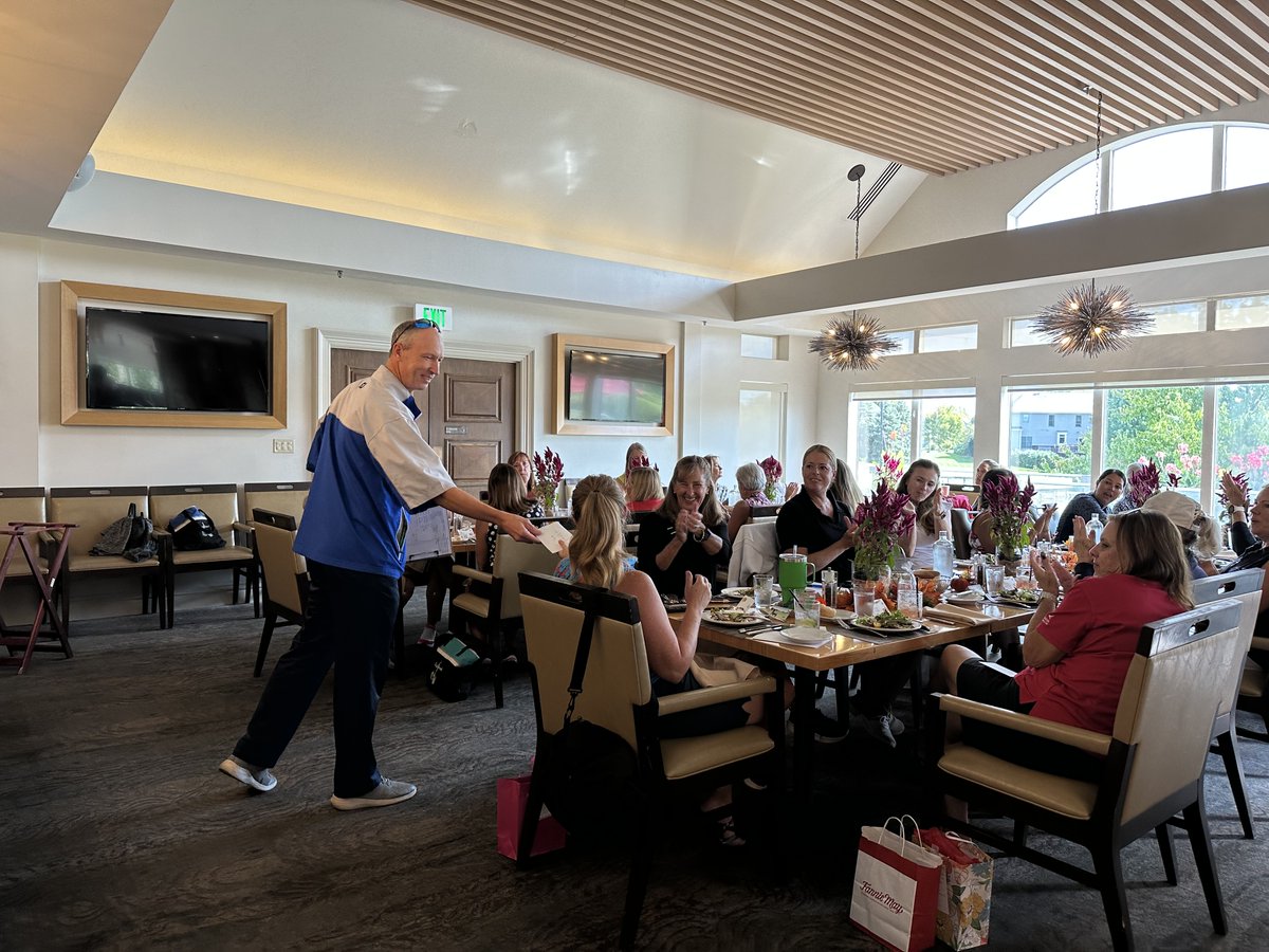 EagleBrookCC's tweet photo. 🏌️‍♀️✨ We wrapped up the season with our final Ladies 18-Hole League round &amp; luncheon! Great food, even better company, and a perfect toast to a fantastic season. 💐🥂 #EagleBrookCC #EBCC #ArcisGolf #LadiesLeague #GolfLife https://t.co/SEzrenR5kJ