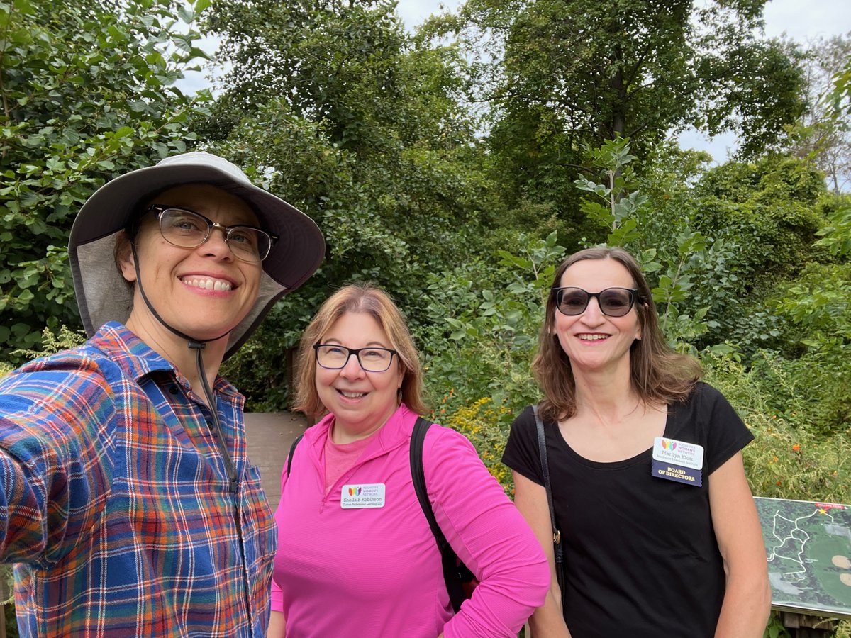RwnSocial's tweet photo. In September, Gardening SIG members visited the Webster Arboretum and enjoyed a beautiful day in nature 🌻. They toured the gardens, identified edible plants, and hiked trails recommended by the Summit Seekers SIG. https://t.co/9lRchrg13h