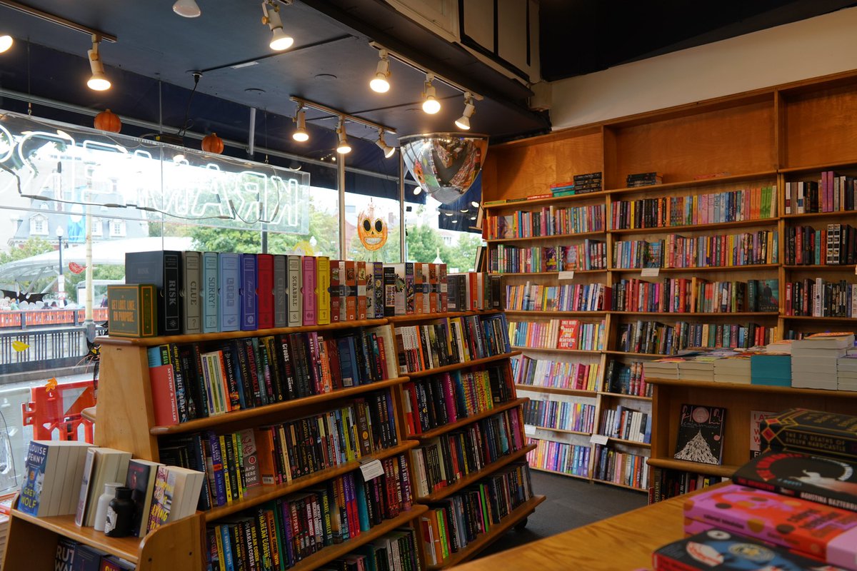 MayorBowser's tweet image. DC bookstores are open.

Shop local this National Book Month to support your neighbors, community, and city.