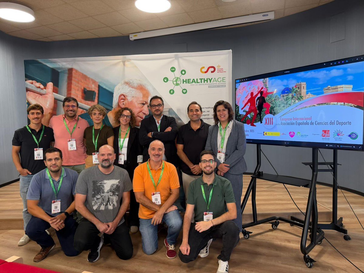 <a href="/Healthyagenet/">HealthyAgeNet</a> celebró su reunión anual en el marco del Congreso de la @AECDeporte. <a href="/CarbonellBaeza/">Ana Carbonell Baeza</a>, investigadora senior de MOVE IT e IP de ExerMOT4Health (PID2021-123688OB-C31 financiado por MICIU/AEI/ 10.13039/501100011033/FEDER, UE), presentó el proyecto integrado en la red.
