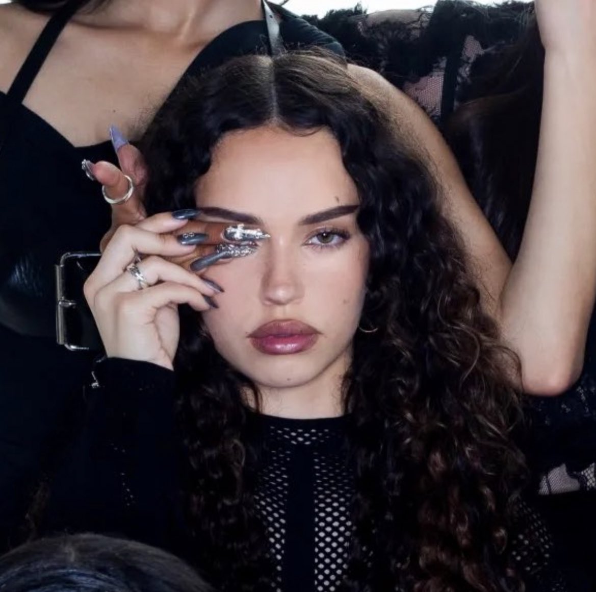 daniela loops tweet media