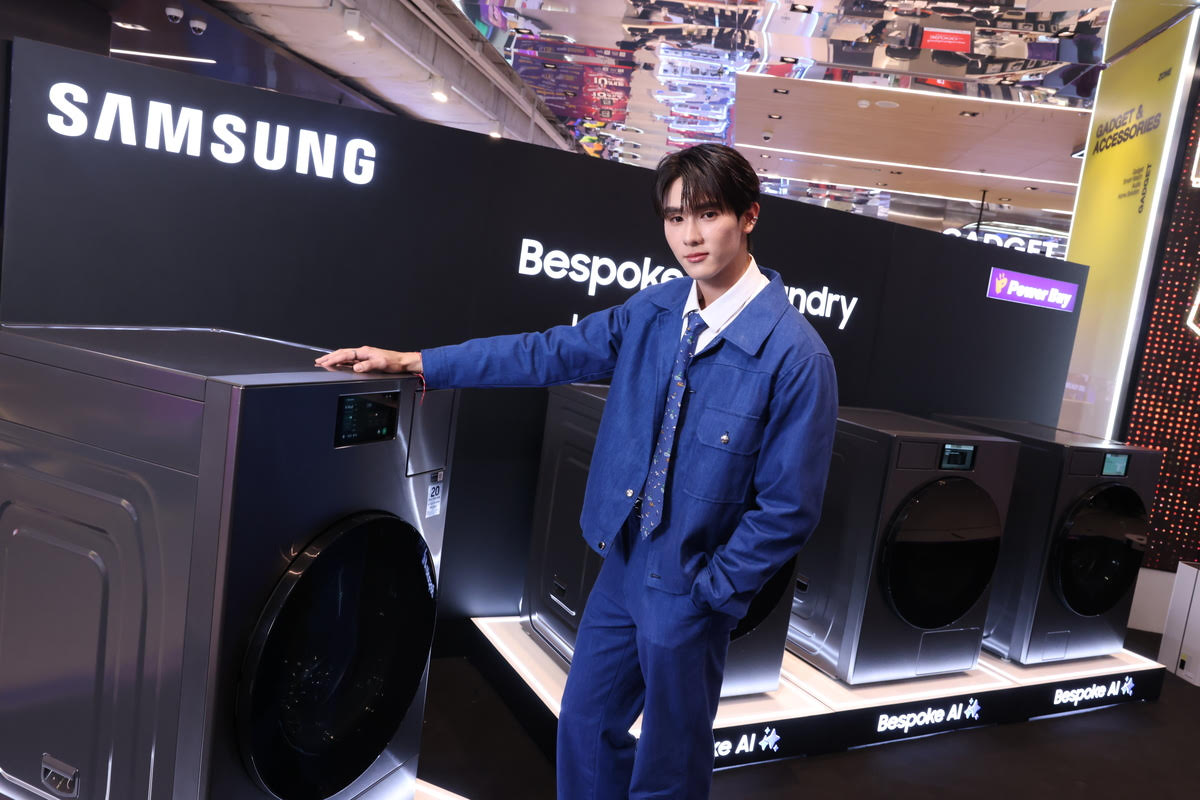 #Samsung เซอร์ไพรส์ บุ๊ค-กษิดิ์เดช มอบของขวัญพิเศษกลางงานเปิดตัวเครื่องซักผ้า Samsung Bespoke AI Laundry ซีรีส์แฟลกชิปใหม่ #LaundryLikeNoOther #SamsungBespokeAILaundryxBook

พิเศษ! ใครอยากเป็นเจ้าของ Bespoke AI Laundry #BespokeAILaundry ตามหนุ่มบุ๊ค ซัมซุงร่วมกับเพาเวอร์บาย