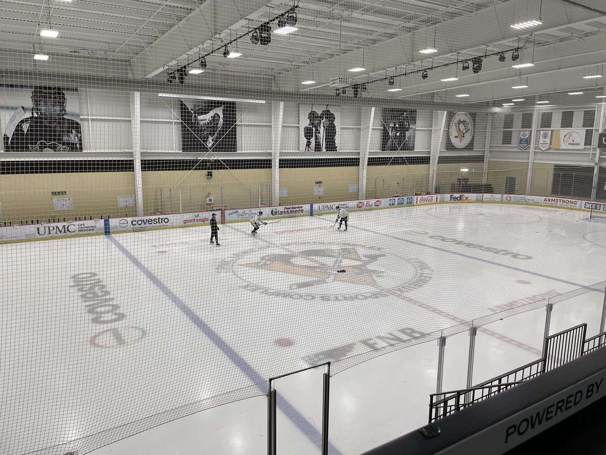 SethRorabaugh's tweet photo. Injured Penguins prospects Peyton Kettles and Bill Zonnon are getting a workout in before practice. https://t.co/350Pywbto7