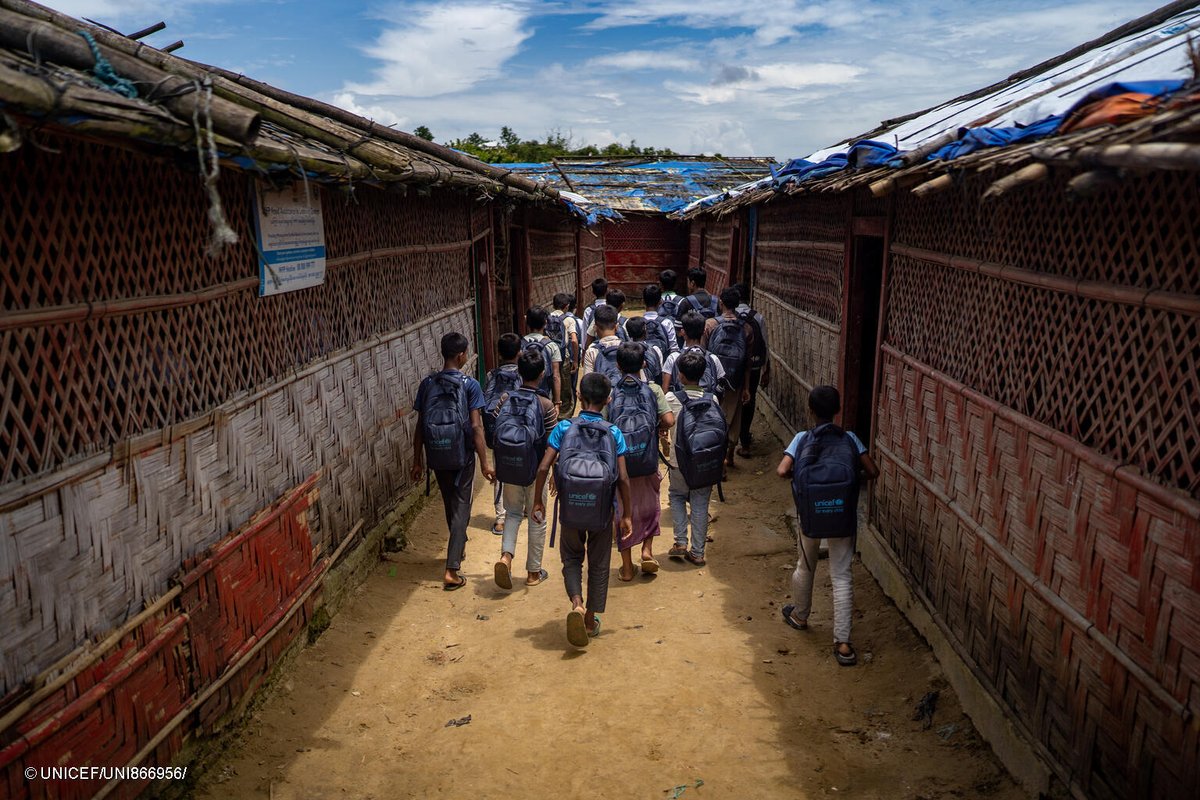 UNICEFBD's tweet photo. Rohingya refugees need access to sustainable livelihoods, including income opportunities and training, so they can build a future when they return to a safe homeland.

W/ @IOMBangladesh @WFP_Bangladesh @UNHCR_BGD @unicef @UNICEFROSA https://t.co/aYhIybt7Ff