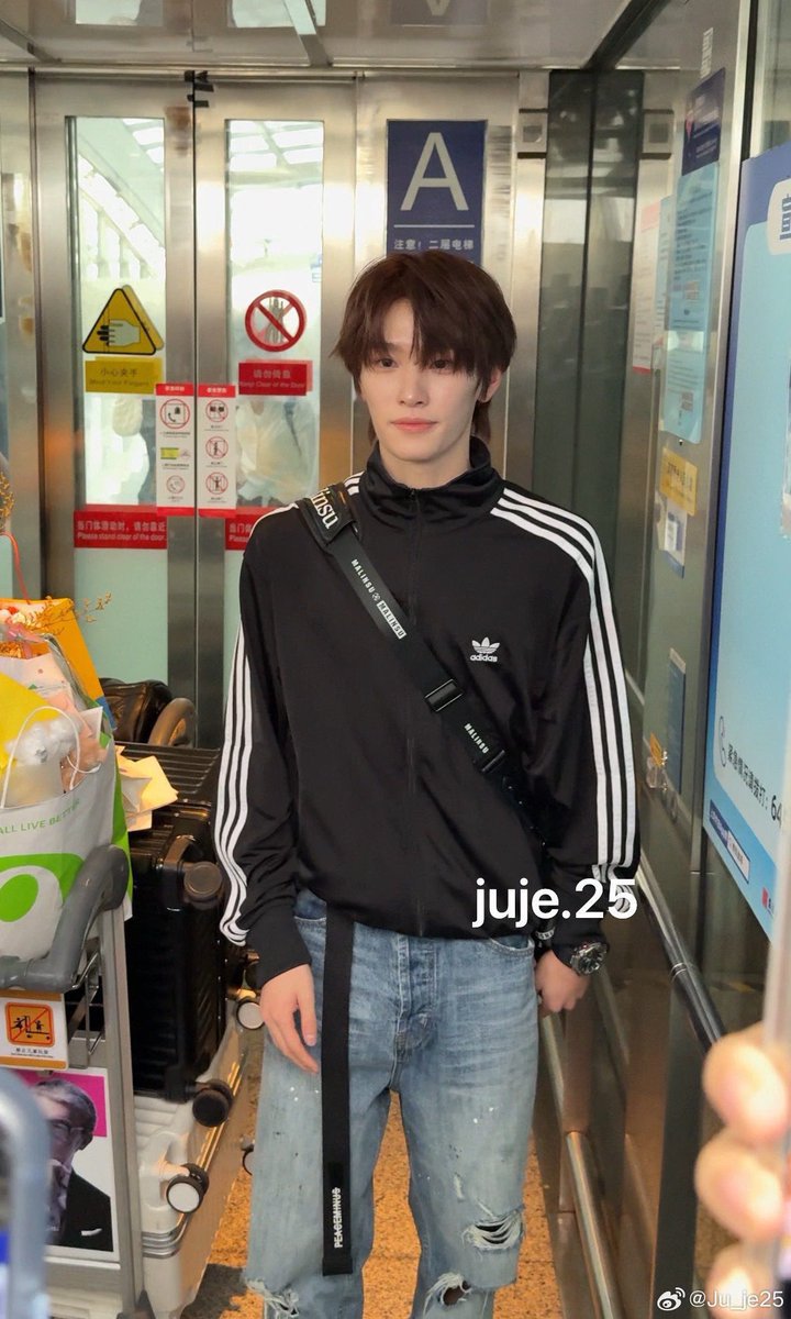 05donggyu's tweet photo. dongwen https://t.co/tB07XeznWN