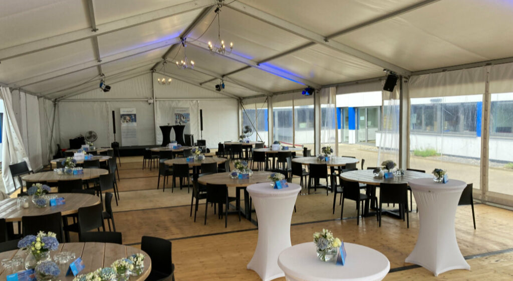 takealookevents's tweet photo. 🎉 #takealookevents plant ihr #Firmenjubiläum oder die #Sommerfest Von #Location & #Catering bis #DJ & #Deko – wir kümmern uns um alles. 📷#Köln, #Bonn #Düsseldorf, #Essen & Umgebung. #Eventplanung, #eventagentur https://t.co/6w3WQB15o4 https://t.co/NAE1mkwPA7