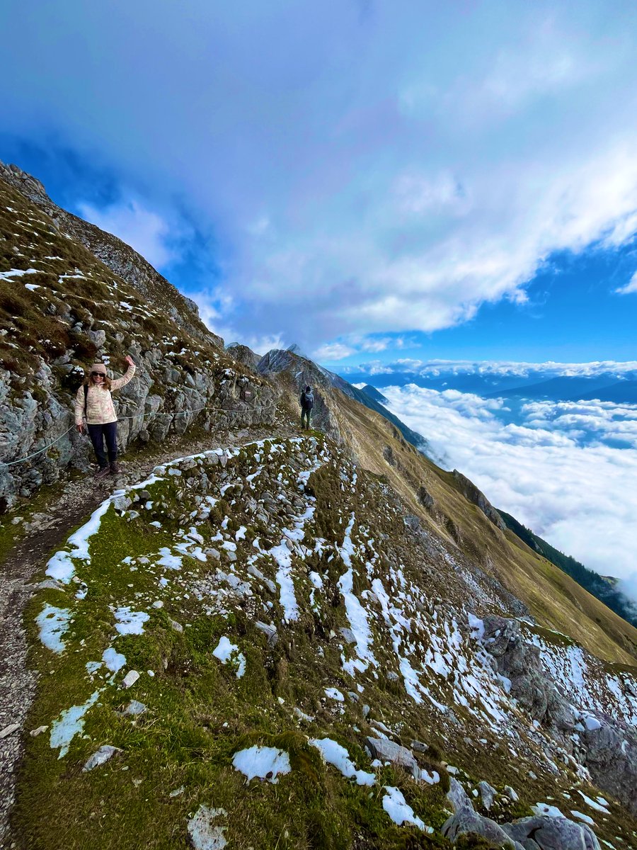 CgnmErasmus's tweet photo. A leithéid de mhaidin a bhí againn ar bharr na hEorpa. Is iontach an seomra ranga iad na hAlpacha ❤️🏔️

@GhlorNaMara @Leargas @europassIE @EUErasmusPlus 

#MountainsForChange https://t.co/7CZKKx3oua