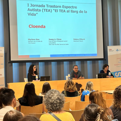 SJDTerresLleida's tweet photo. @TEAPonent Neix amb la voluntat de reforçar la col·laboració entre diferents serveis que acompanyen persones amb TEA a les Terres de Lleida. L’esdeveniment ha reunit 220 professionals 👩🏻‍💻. https://t.co/WbvJ7D4AZD