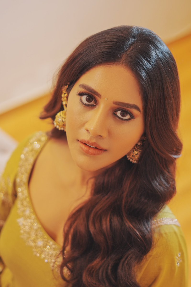 NabhaNatesh's tweet image. Wishing everyone a happy Dussehra 🦚