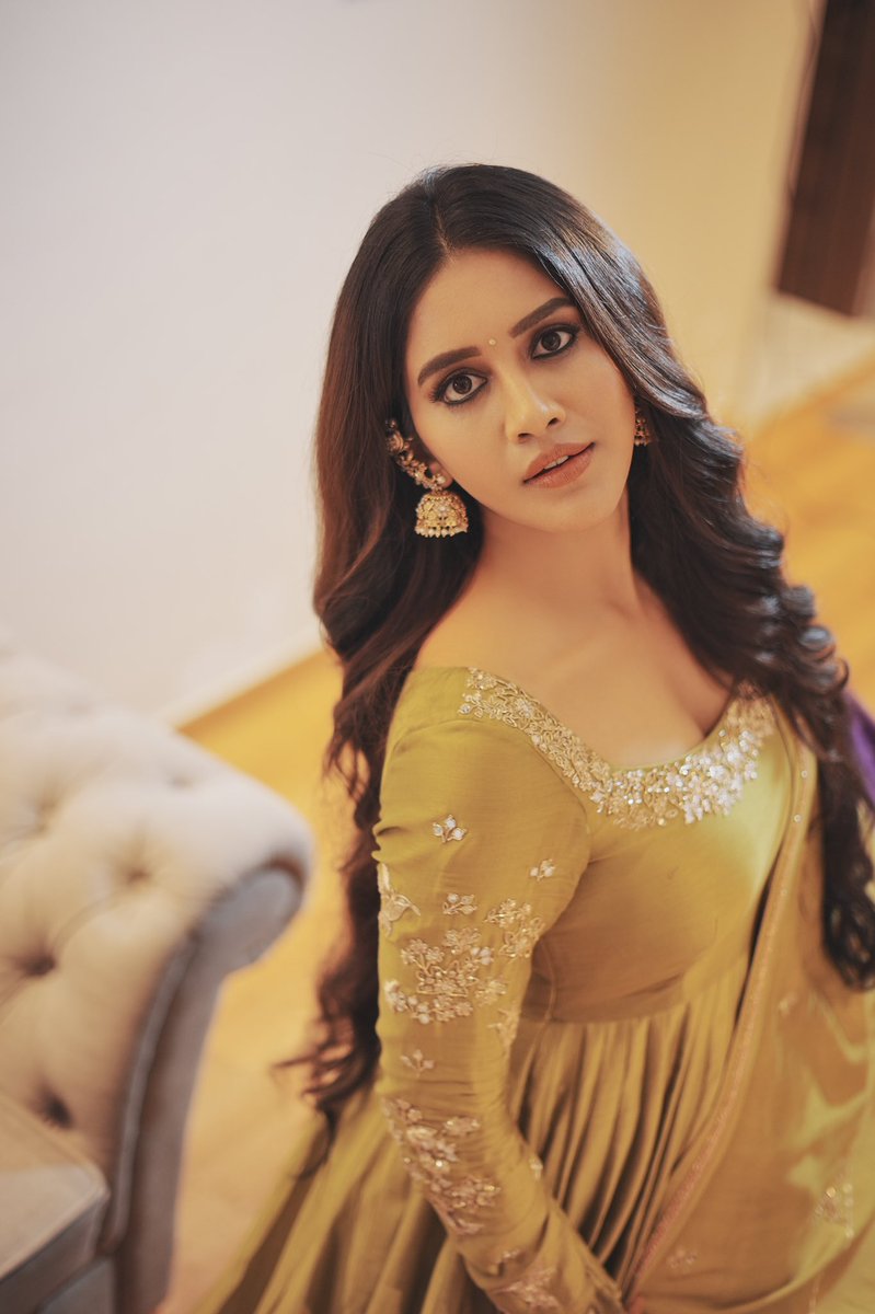 NabhaNatesh's tweet image. Wishing everyone a happy Dussehra 🦚