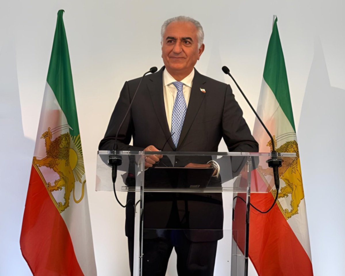 <a href="/PahlaviReza/">Reza Pahlavi</a> با افتخار عضو می‌شوم.

#ایران_را_پس_میگیریم 
#نبردباتاریکی 
#همكارى_ملى 
#KingRezaPahlavi