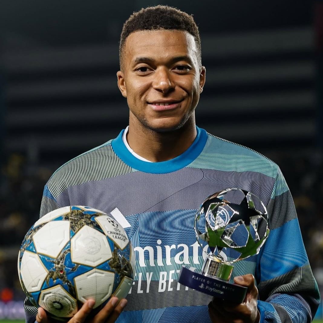 TwinVamos's tweet image. 🚨 BREAKING: Kylian Mbappe is UCL player of the week AND La Liga player of the month! THE BEST PLAYER IN THE WORLD! 💫🇫🇷