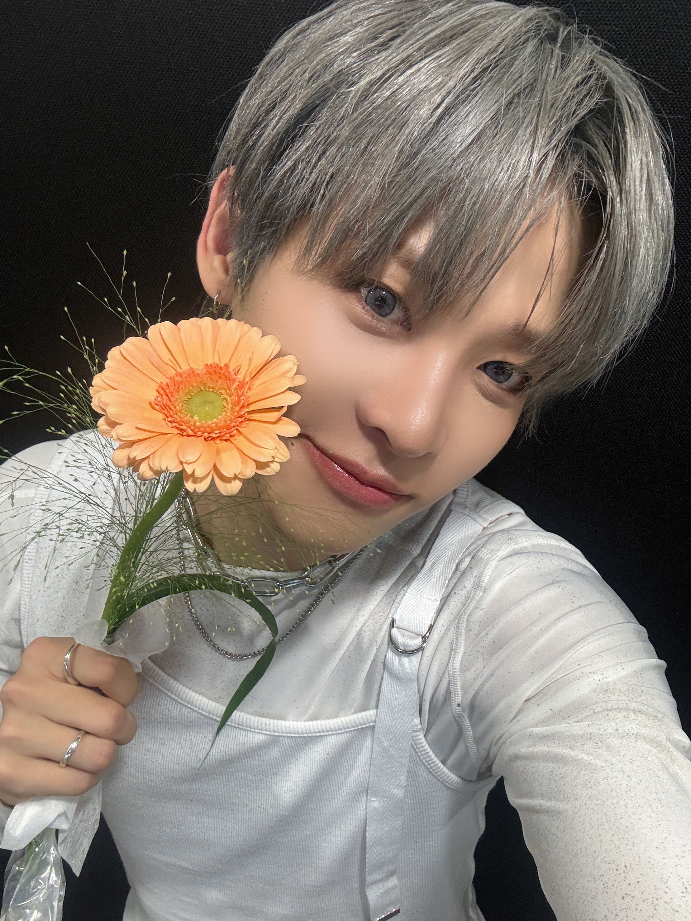 데뷔 초부터 공식 X 계정을 거의 편지처럼 쓴 남돌 | 인스티즈