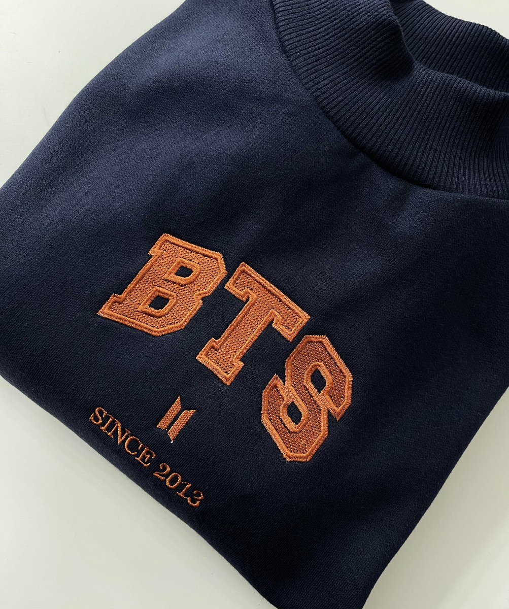 2coolatelier's tweet image. Amiiii! O queridinho voltou 💜
Moletom BTS college já disponível novamente no site!
E lembrando que: o lilás é edição limitada.
#bts #bangtanboys #armybts