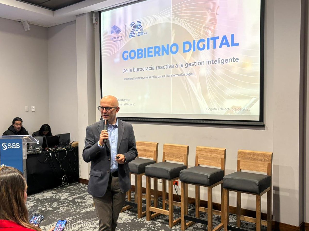 Sas_Colombia's tweet image. &quot;En gobierno digital hay cuatro pilares muy importantes. Uno de ellos es la recaudación inteligente, IA para detectar evasión antes de que ocurra&quot; -Sergio Gomez, Director Comercial Internexa #SASGovernmentForum
