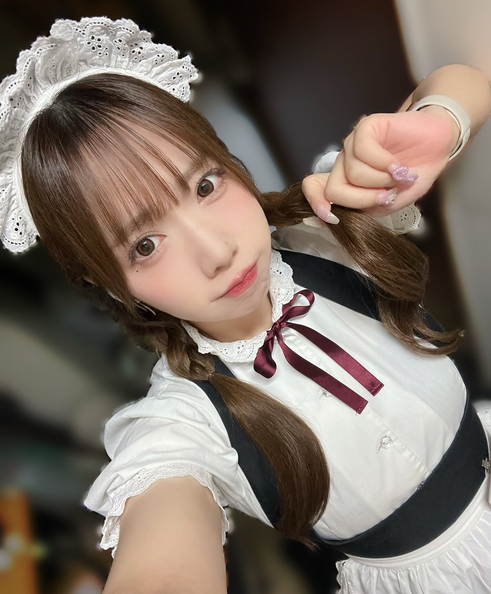 遅番ありがとう👼🏻💜

いろんな人に会えて嬉しかったよ〜^ - ^✌🏻みつあみ❕❕