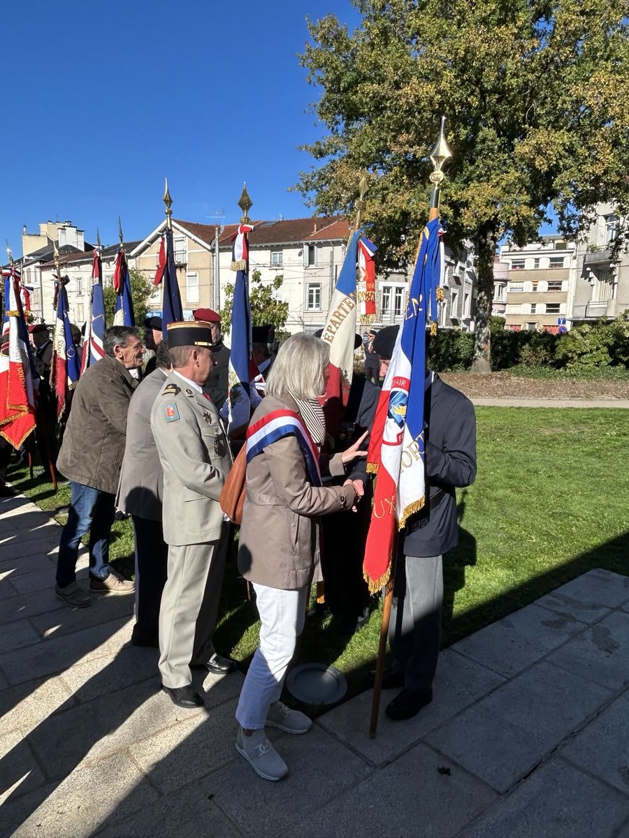 IsabelleBrique2's tweet image. 🇫🇷 Il y a 82 ans, 50 Résistants, parmi lesquels les limousins François Perrin, Armand Dutreix, Maurice Schmitt, Georges Leblanc, André Boissière, Martial Brigouleix, étaient fusillés au #MontValérien.
Nous honorions leur mémoire ce matin à #Limoges. 
#HauteVienne #DevoirDeMémoire