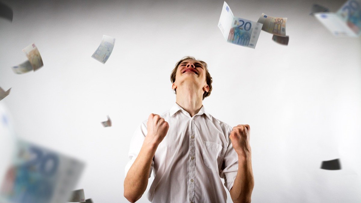 Laura Naka Antonelli tweet media