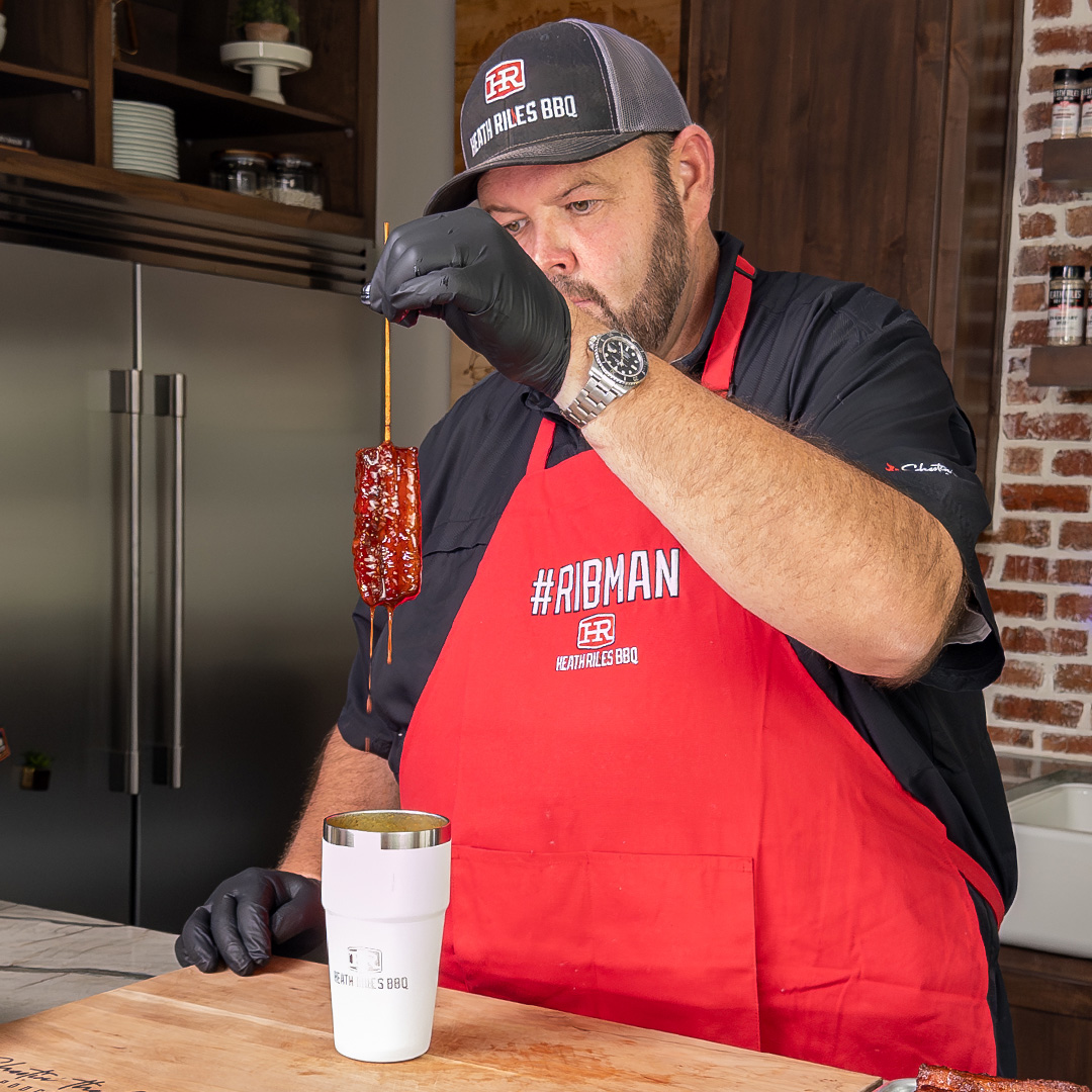 HeathRilesBBQ's tweet image. Got a new recipe droppin’ today at 3 PM CST… any guesses what I’m dunkin’ in this sauce? 👀

It’s sweet, it’s smoky, and it just might be your new favorite bite. Don’t miss it.

#heathrilesbbq #newvideo #newrecipe #heathrilesbbqproducts #pitmasterheathriles #saucey #sweet #smoky