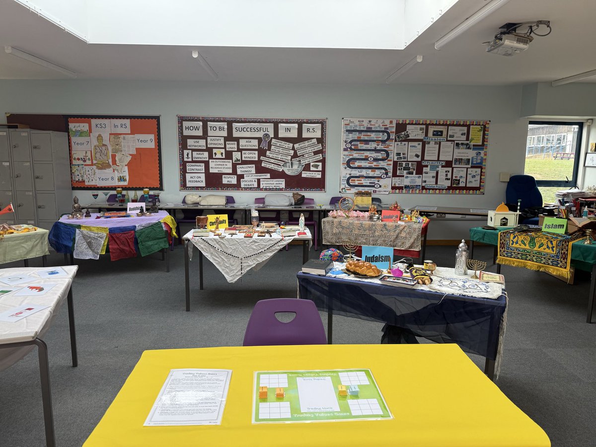 hallmead's tweet image. We are ready to meet you! 

See you soon! 

Doors open at 4.30pm 💜💜🫶🫶

#teamhallmead #goingforgold

@elatrust @MattDronfield @HallMeadPastor1
