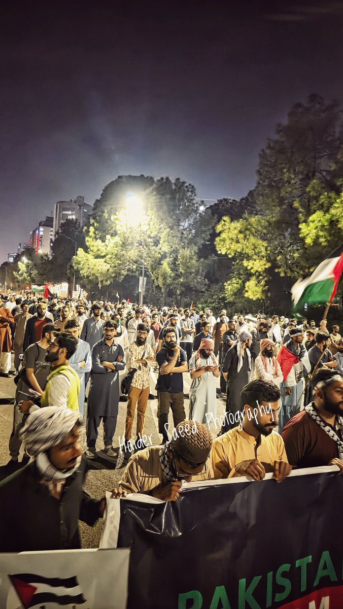 الحمدللہ 
اس وقت ڈی چوک میں عوام کا سمندر اپنے بھائی فلسطینیوں کے لیے نکلا ہوا ہے