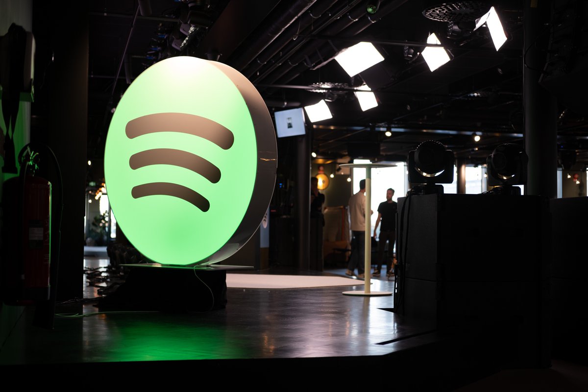 svorklab's tweet image. Me and 200+ Design System Friends at @Spotify 💚

Last week I had the incredible honor of hosting Into Design Systems @intodsconf at Spotify!

With presentations from @Spotify ,@IKEA and @figma 

Thank you everyone for making this event an unforgettable experience! 🫶