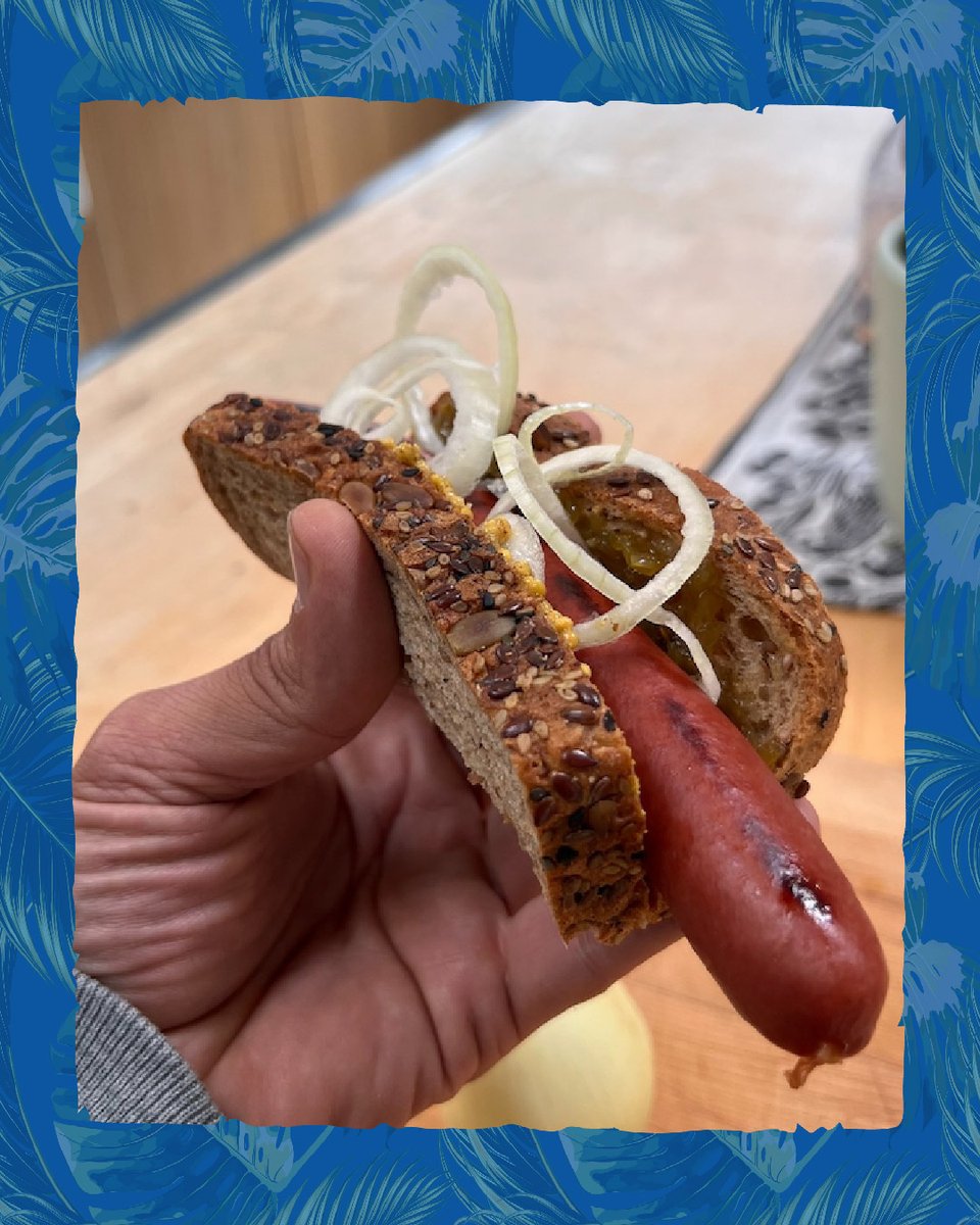 Nothing hits like a Snap-O-Razzo 🌭🔥

“𝘖𝘯𝘦 𝘰𝘧 𝘵𝘩𝘦 𝘣𝘦𝘴𝘵 𝘩𝘰𝘵 𝘥𝘰𝘨𝘴 𝘐’𝘷𝘦 𝘩𝘢𝘥 𝘪𝘯 𝘢 𝘸𝘩𝘪𝘭𝘦” – <a href="/chefsymon/">michael symon</a>

Get yours today 👉 snaporazzo.com
Because the best dogs don’t wait. 🛒🔥