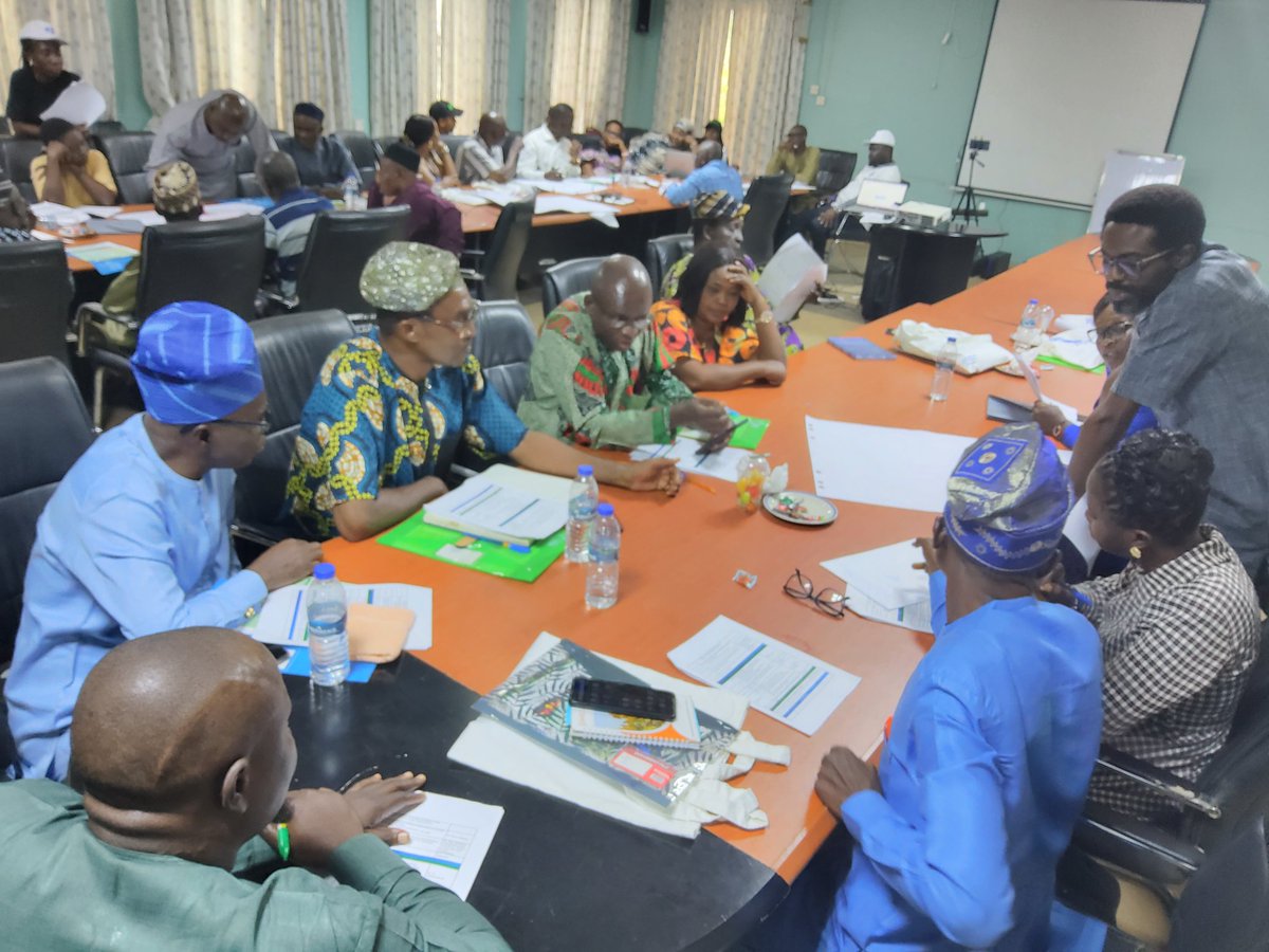 👥 Sneak peek into the breakout sessions at the MLS-ABS Workshop at NACGRAB Ibadan!
Participants are actively sharing insights on strengthening the Plant Treaty’s implementation for food security 🌱🌍

#CropTrust #FAO #NACGRAB #ABS