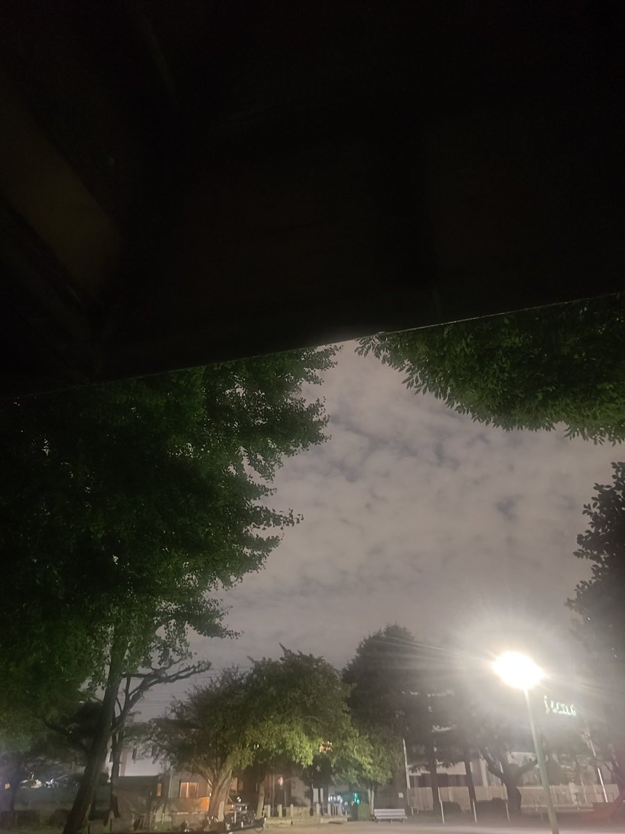 今日の走りは休みだったよなぁ・・・と思いつつ、どっちか忘れたからとりあえず走る。
うん、やはりやらないよりはやった方が良い。
モヤモヤするよりも、とりあえず汗かけばスッキリする！