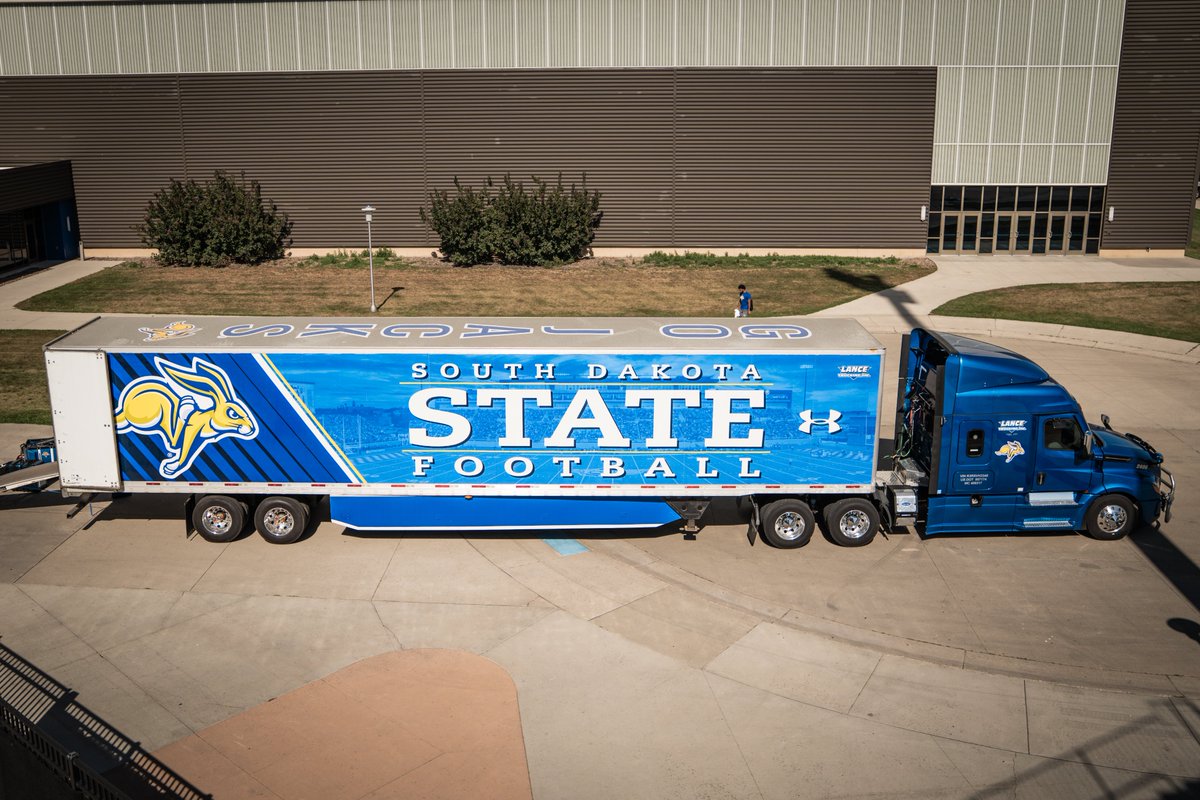 GoJacksFB's tweet photo. Next stop: Youngstown, OH📍 https://t.co/ommMEZ31ws