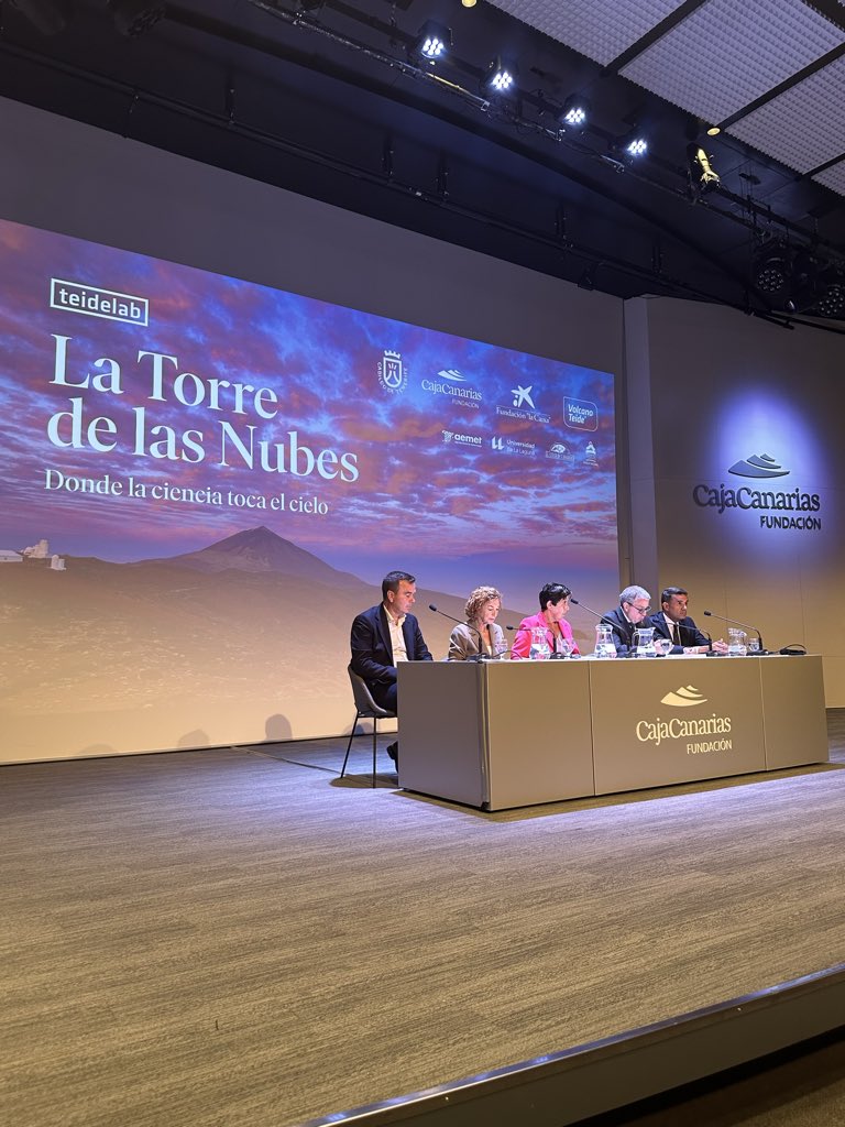 ecofisioveg_ULL's tweet photo. En la línea de Ecofisiología de alta montaña formamos parte de uno de los proyectos de @VolcanoTeide . Hoy asistimos a presentación de “LaTorre de las Nubes”, encantadas de llevar el nombre de la @ULL a un evento como este! muchas gracias por la invitación! 
#teidelab https://t.co/k5RmDD2SYn