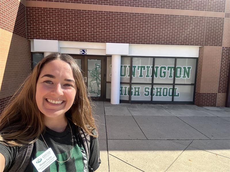 What a beautiful day in Ross County! Regional Recruiter Morgan Taylor visited Huntington Local High School to help the Huntsmen with their college applications.