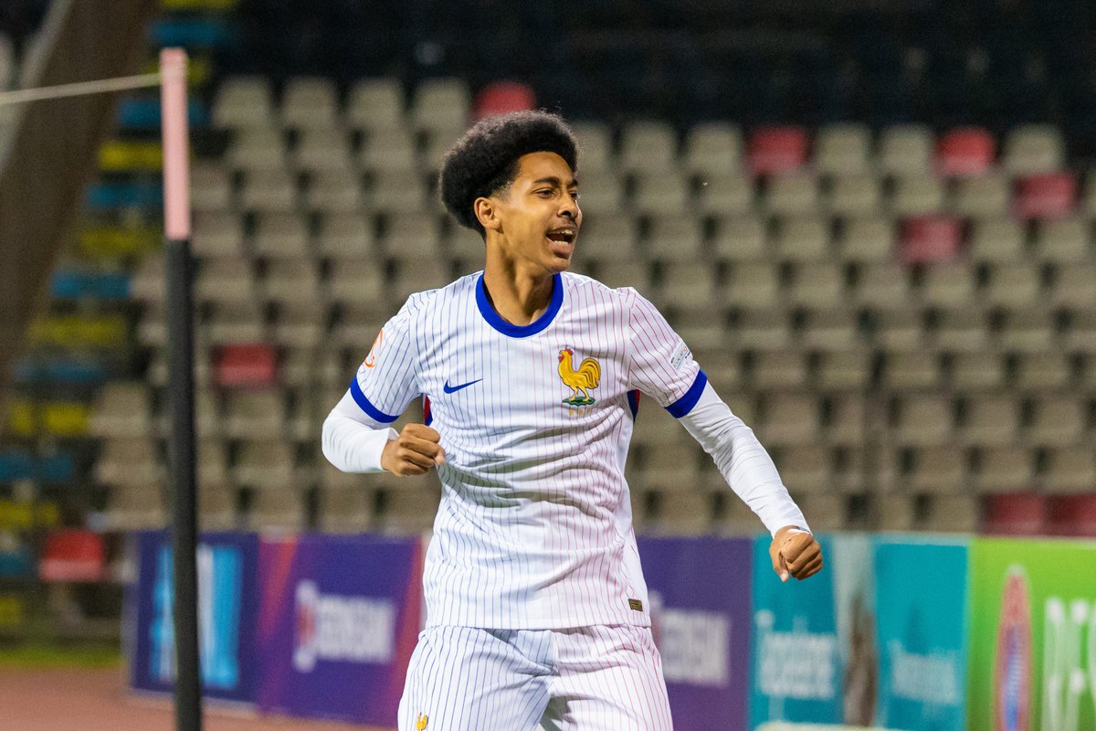 🔥 Djylian N’guessan est TITULAIRE pour l’Équipe de France U20 qui dispute la Coupe du Monde.

🆚 🇺🇸
⏱️ 22h
📺 <a href="/lachainelequipe/">la chaine L'Équipe</a>