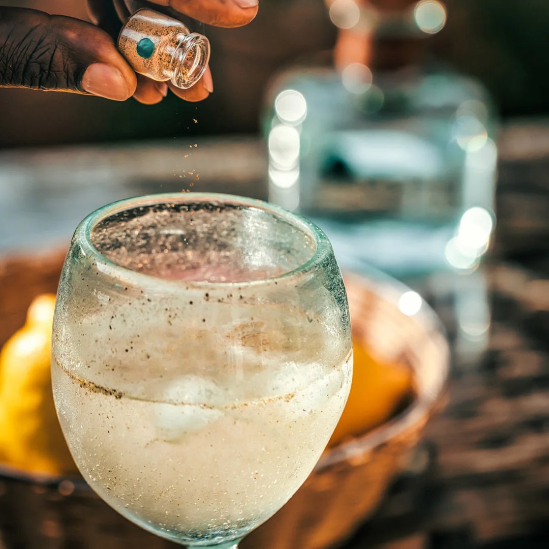 RealBarBook's tweet image. 🌍 Distilled in Nairobi, Procera Gin is the first gin to use wild African juniper.

🍃 Fresh berries (never dried)
🌱 Only African botanicals
🧂 Comes with its own botanical salt

A gin like no other.
📲 thebarbook.app

#ProceraGin #TheBarBook #AfricanGin