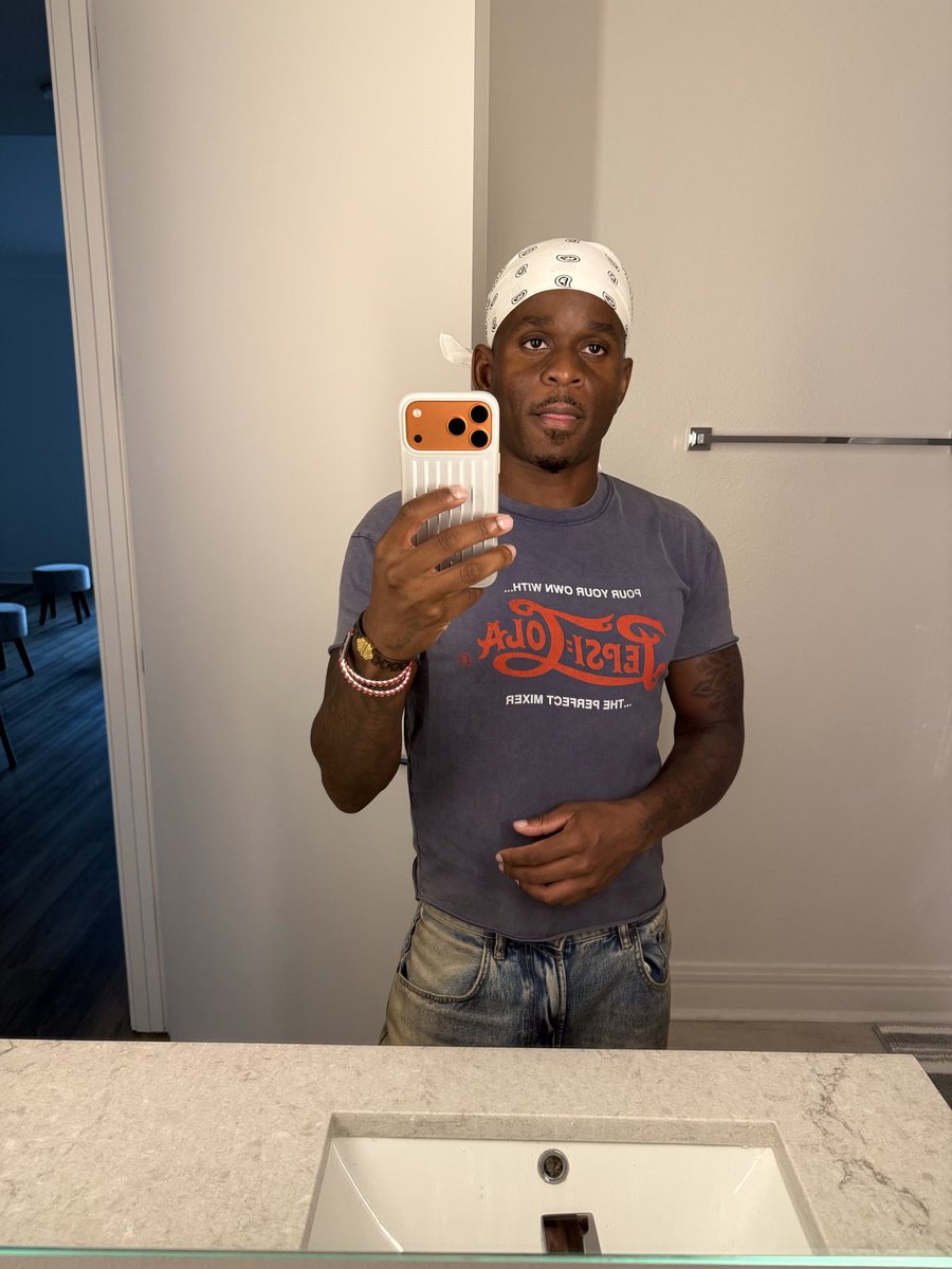 SupremeNick's tweet photo. https://t.co/zKAz7kLqJi