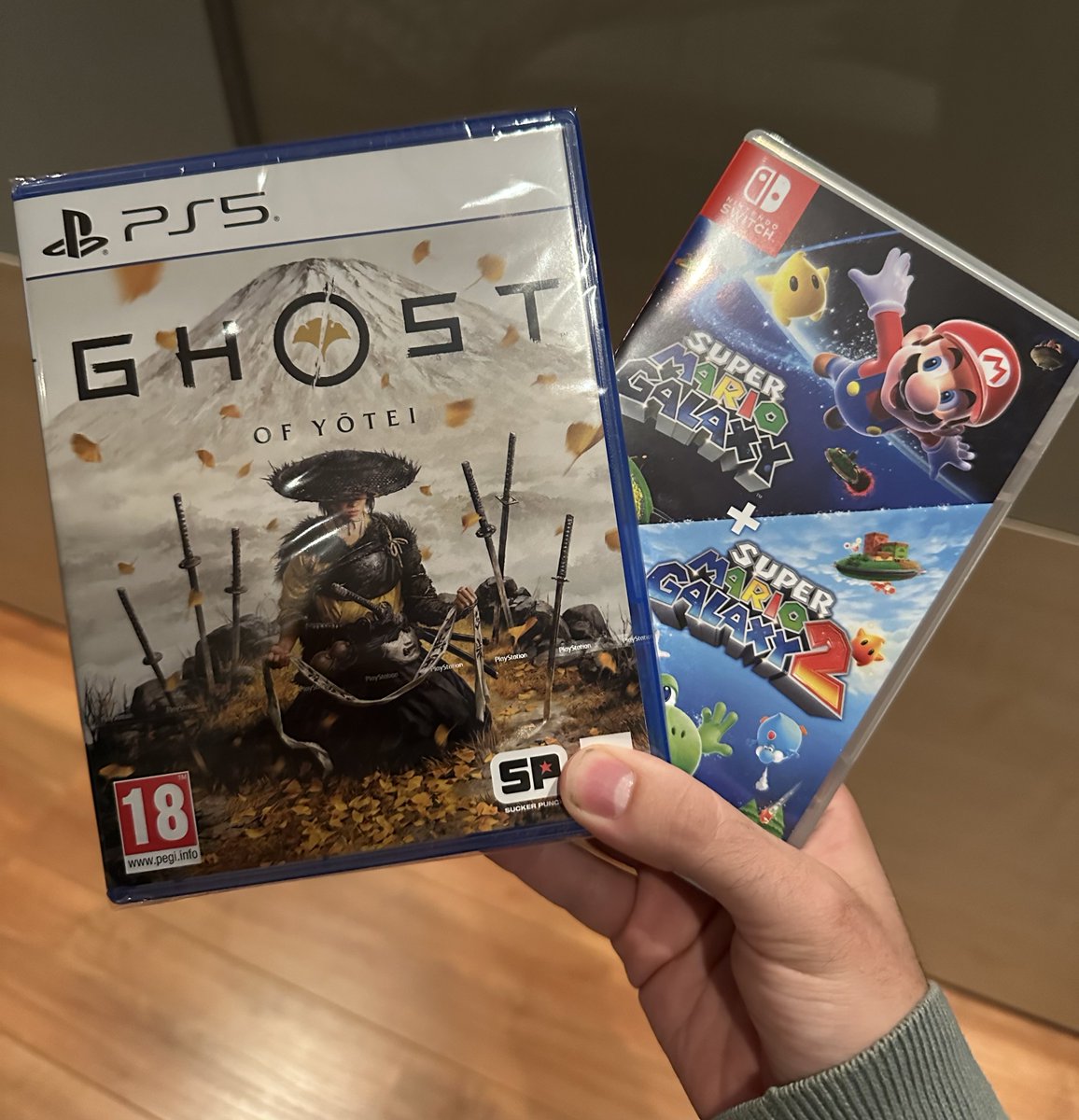 Vandaag is de releasedag van #GhostofYotei en #SuperMarioGalaxy 1 + 2 en tuurlijk moet ik deze weer in huis hebben! Zin in om deze geweldige werelden te ontdekken.