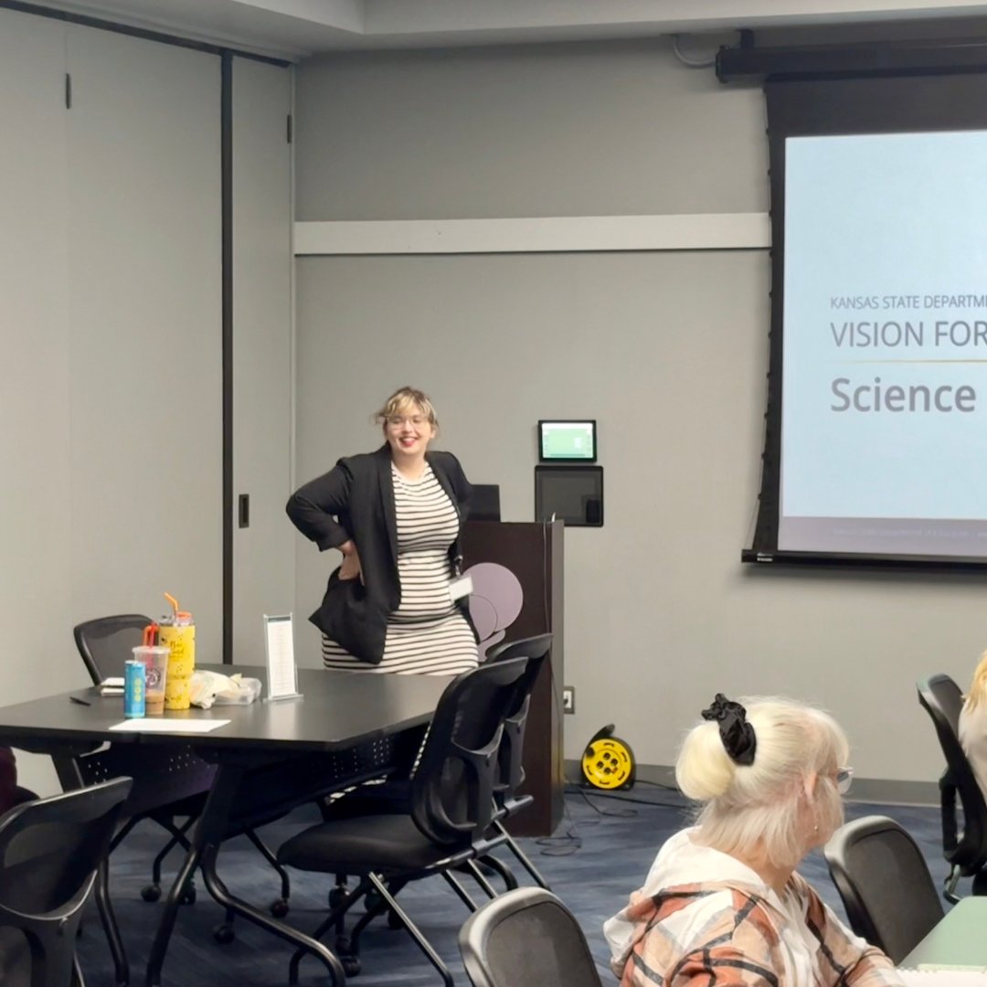 GreenbushESC's tweet image. Stephanie Alderman-Oler (KSDE) helped K-12 science teachers explore the Vision for Quality Science Instruction—sensemaking, phenomena-based learning, 3D instruction, collaboration, and local relevance. 🌎💡 #STEM #ScienceEd @ksdehq