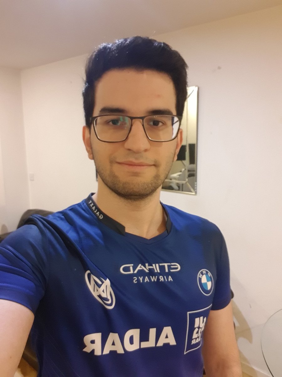 AlirezaCrash's tweet photo. Thank you so much @KheZu and @NigmaGalaxy for the surprise gift ❤
Jersey with my 🐐s signatures (giga rare miracle signature) https://t.co/hGuBOFx8f1