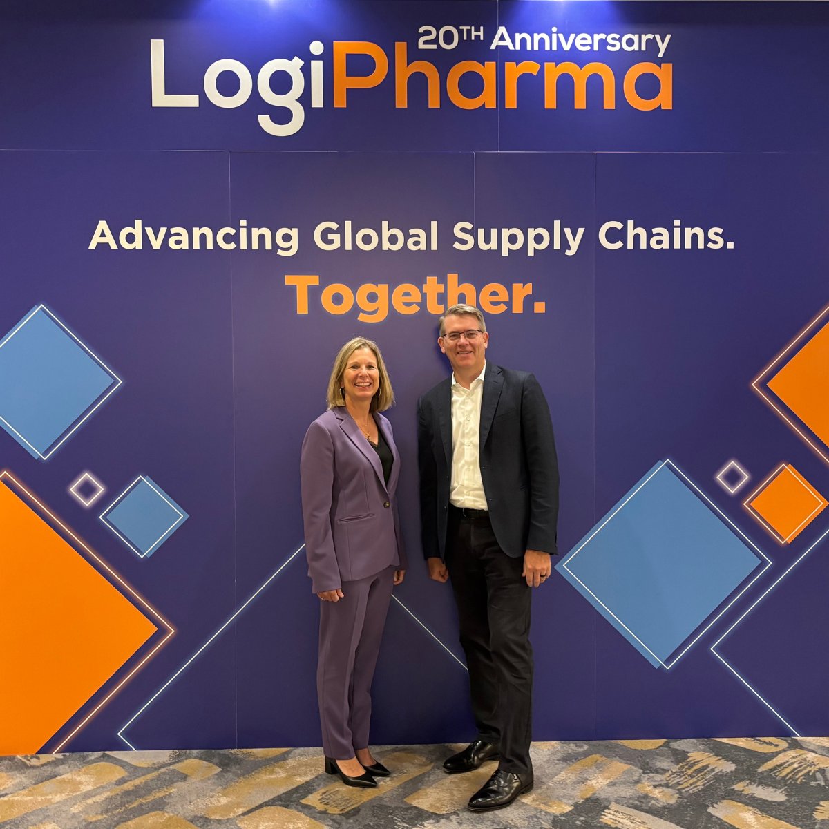 TheUSONetwork's tweet image. We were excited to attend the 20th anniversary of #LogiPharma in Boston! Proud to see The Network&apos;s Dr. Leslie Busby and Ammie McAsey discussing how the #PharmaSupplyChain will continue to evolve with new specialty therapies.

#HealthcareInnovation