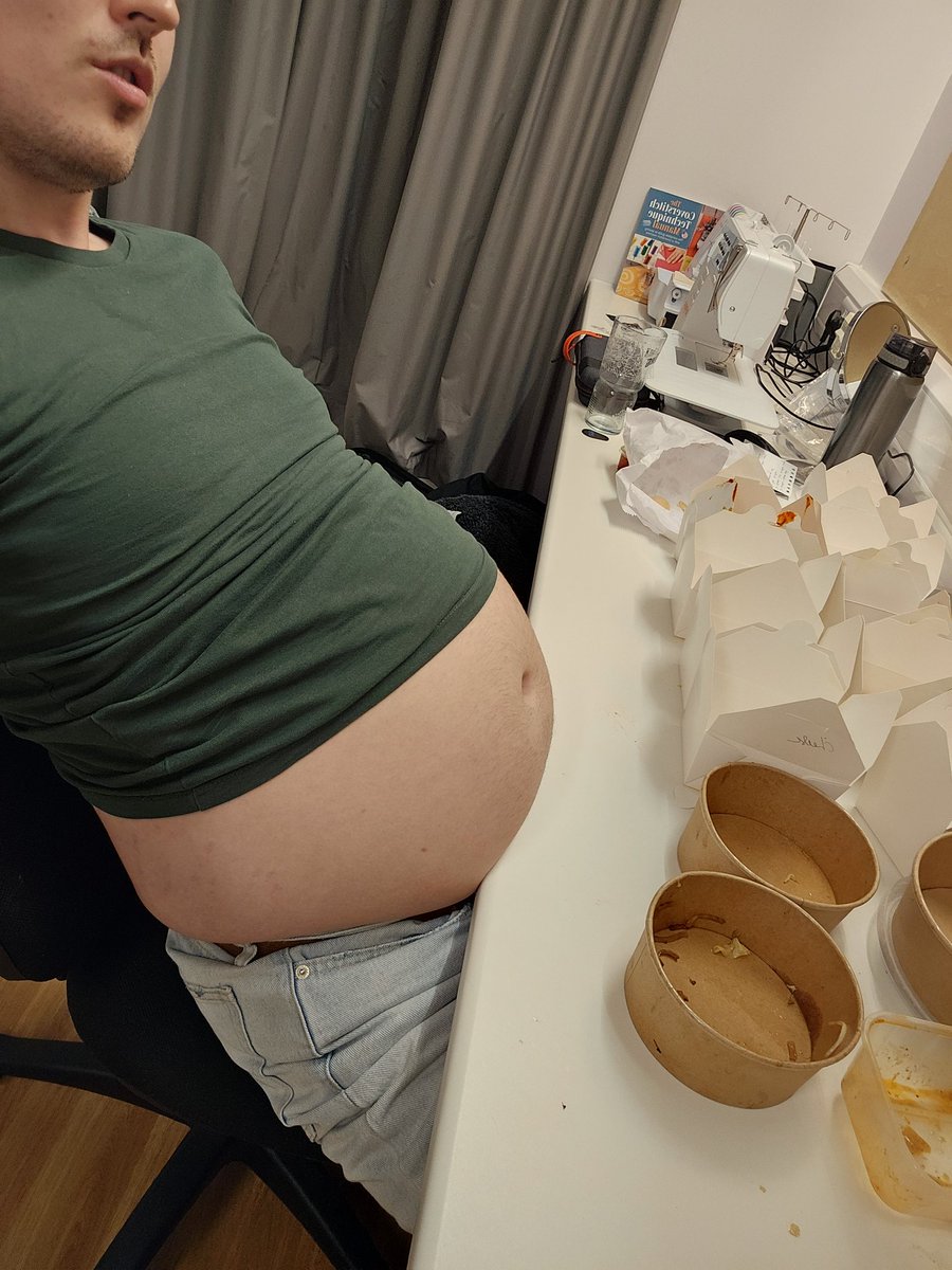 ThiccWhiteDuke_'s tweet photo. Nothing escapes this gut 😮‍💨 https://t.co/vU5GTDyBTS