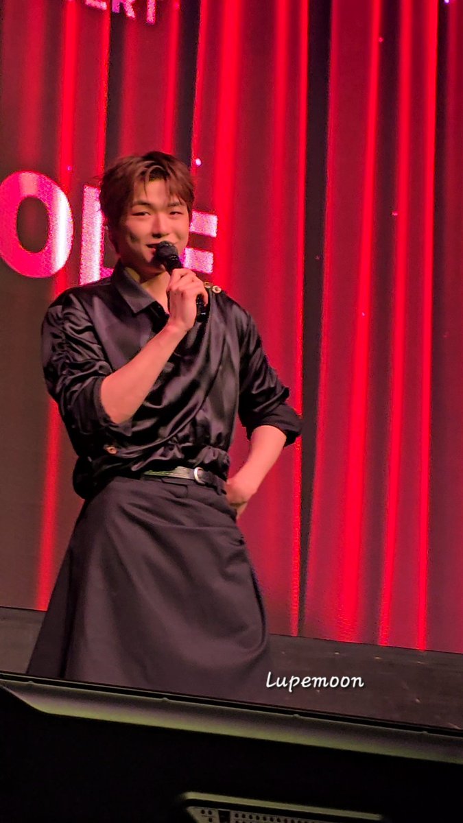 Lupemoon's tweet image. ¿Qué hago viendo fotos en lugar de trabajar?  #강다니엘
#ACT_NEW_EPISODE_MEXICO #KANGDANIEL