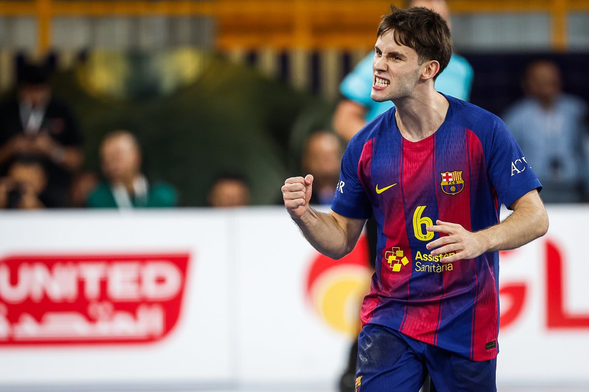 Mi enhorabuena al <a href="/FCBhandbol/">Barça Handbol</a> tras proclamarse campeones del mundo en el #ihfclubwch

Gran final de los blaugranas para derrotar al <a href="/veszprem_hc/">One Veszprém</a> y levantar su 6º título, tras dos prórrogas agónicas

Felicitar también a Xavi Pascual y <a href="/Rodrigao016/">Rodrigo Corrales</a> por la plata, tras un gran torneo