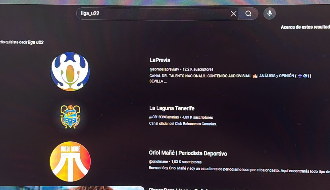 He buscado <a href="/Liga_U22/">Liga U</a> en YouTube y me han salido estos dos canales.

Parece que los narradores ya tienen práctica haciendo contenido… 👀🎙️

Hacedlo posible. 🏀❤️‍🔥 <a href="/oriolmane/">Oriol Mañé Monfà</a> x <a href="/lapreviatv_/">LA PREVIA</a>