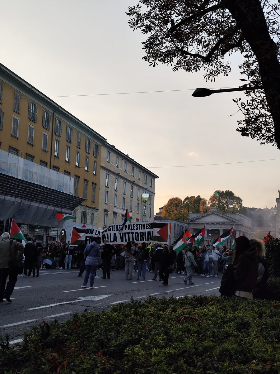 Myritiro's tweet photo. Bergamo ❤️
🍉✊🏻🇵🇸
#palestinalibera #GlobalSumudFlotilla #PalestineWillBeFree https://t.co/m7AgNipWqY