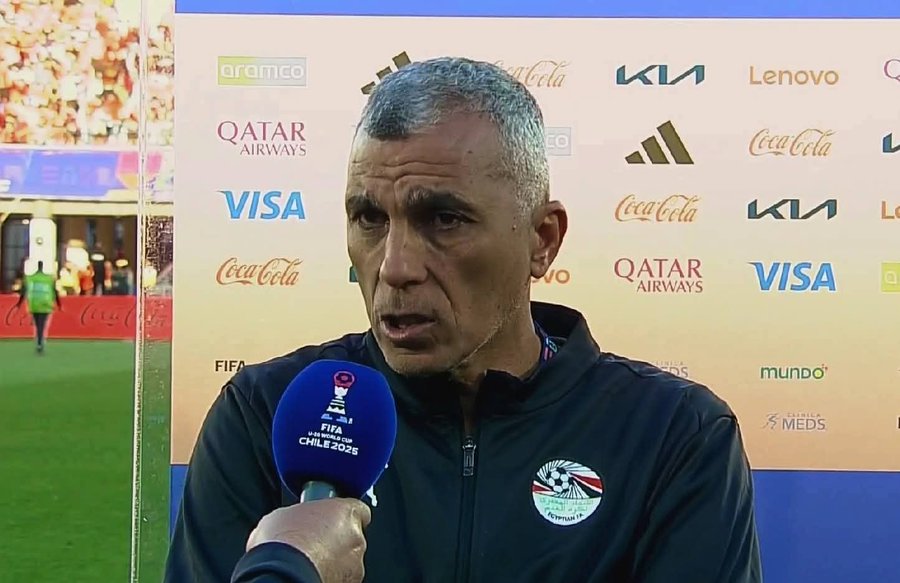 الراجل ده بيفكرنى بالوزير منير فخرى عبد النور مسكوه وزير سياحة فشل راحوا ممسكينه وزير صناعة فشل راحوا ممسكينه اى وزارة المهم يبقى موجود وخلاص . نفس اللى بيحصل مع الشخص دة كل منتخب اشتغل فيه فشل فشل ذريع ورغم كدة لازم يبقي موجود وخلاص . ايه الحكمة ومين اللى بيختاره الله اعلم