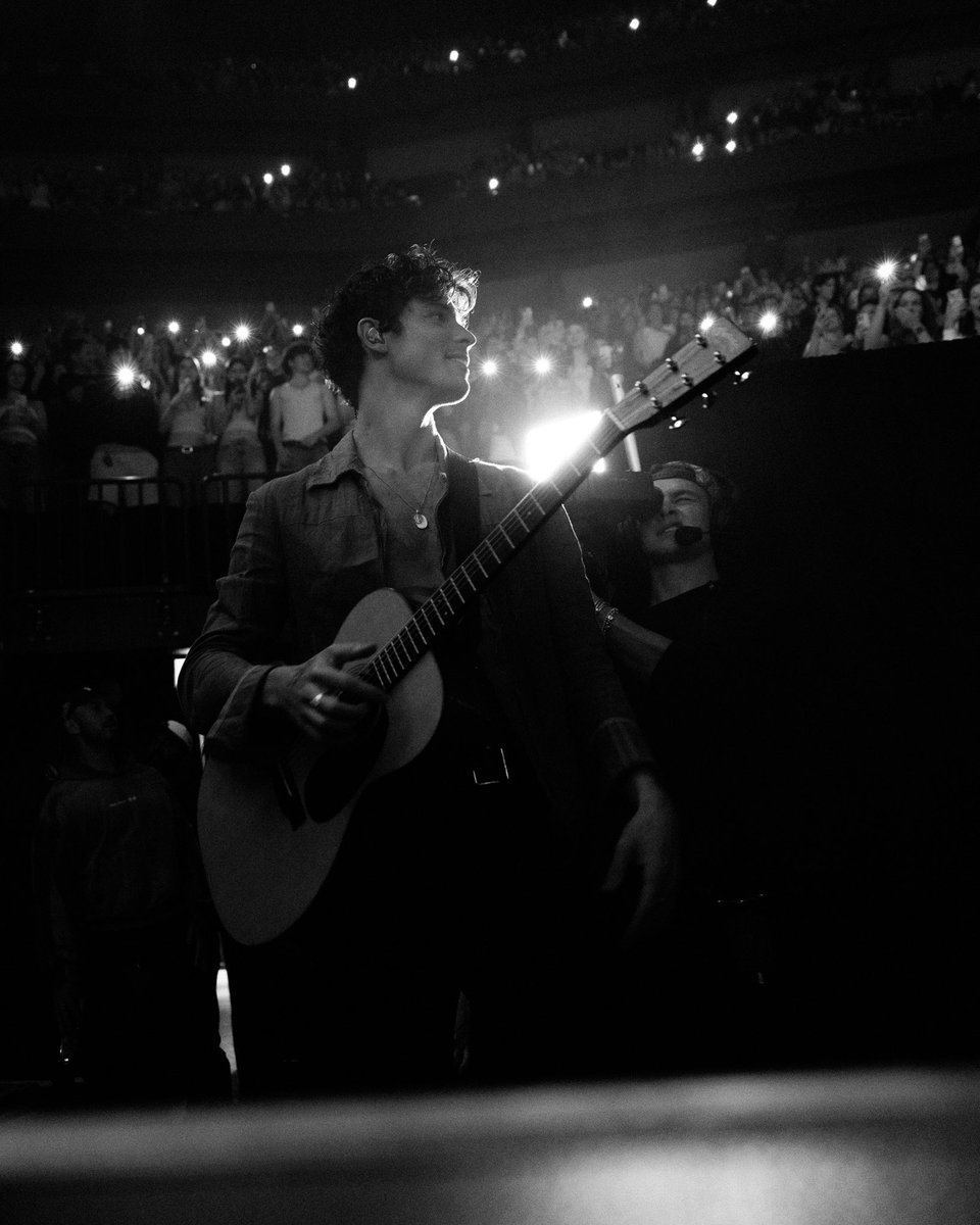 ShawnAccess's tweet image. #OnTheRoadAgainMontreal, we had the best time with you last night 🇨🇦 Thank you for being SO loud  #ShawnOnTheRoadAgain