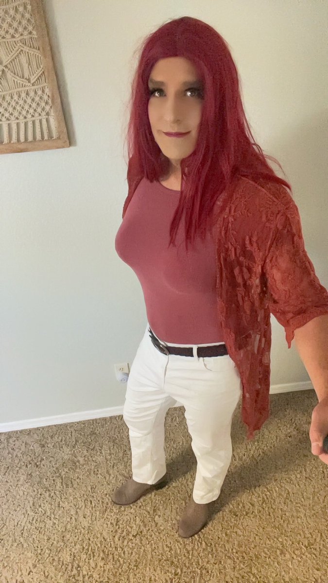 Off to run some errands. Feel
Cute 🥰