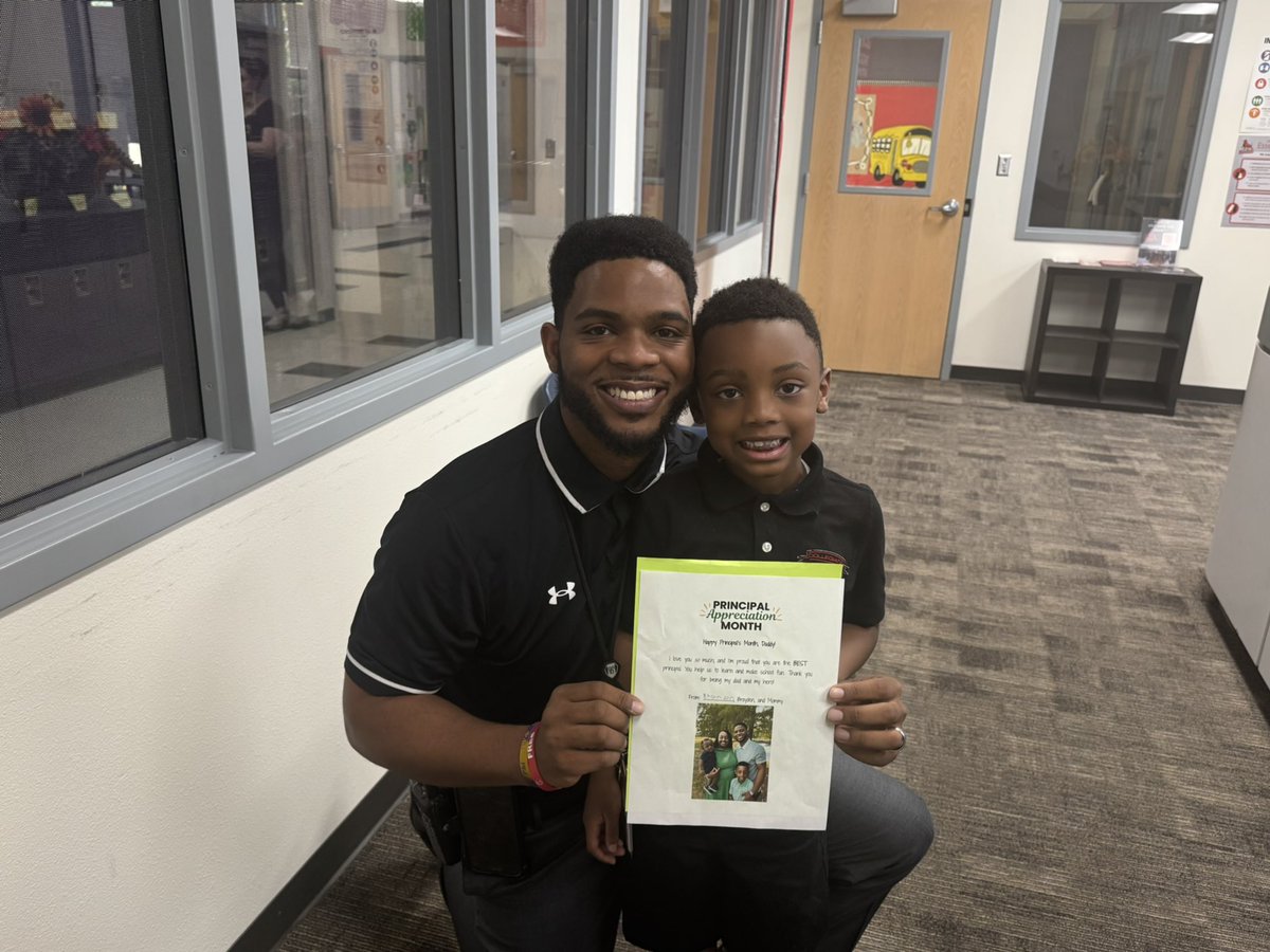 Awwww thanks son!!!! 
I appreciate you. I love you.
Thank you for my Principal Appreciation gift and note.

<a href="/cedarhillisd/">Cedar Hill ISD</a> <a href="/CHISDCP/">Collegiate Prep</a>
